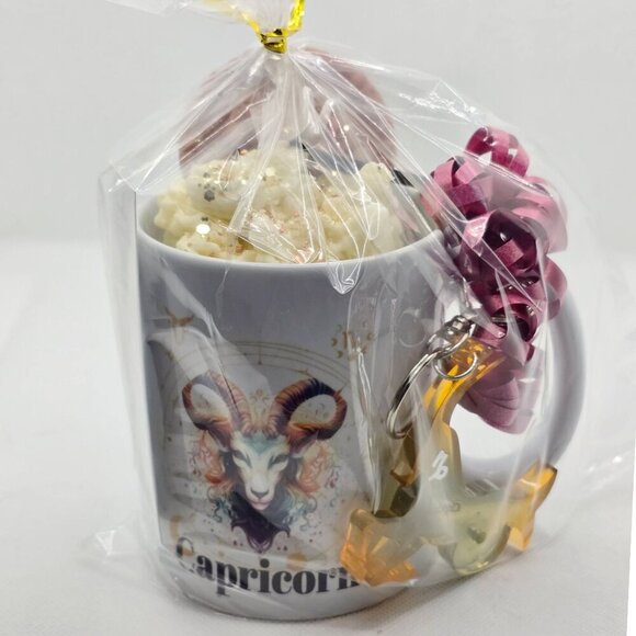Capricorn Zodiac Candle Gift Set – 11oz Layered Mug Candle + Resin Keychain - Picture 13 of 13